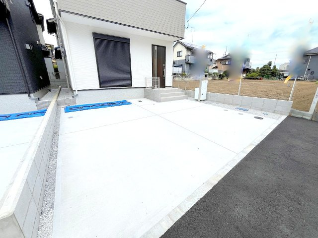 あきる野市草花　全3棟の駐車場|2025年撮影