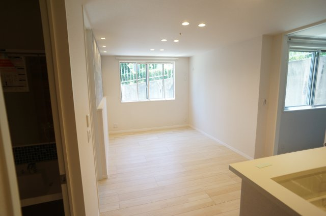 Espoir宝塚・川面の居間・リビング
