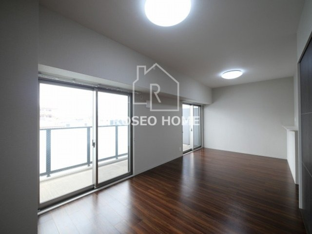 サン シエロ東今里の居間・リビング|同マンション別部屋：参考写真