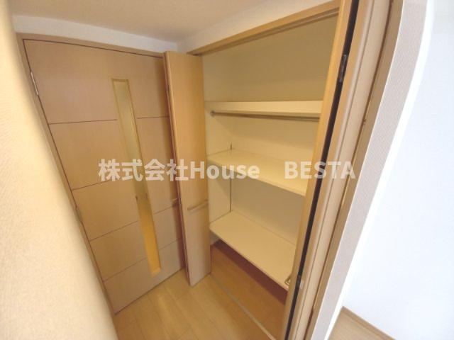 カスタリア三宮の収納