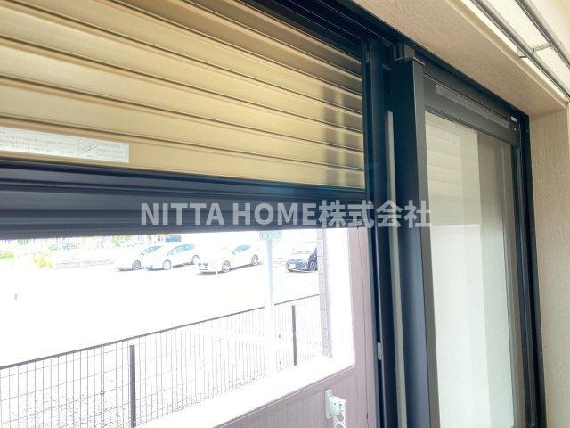 レスポワールのバルコニー|雨戸シャッター完備◆