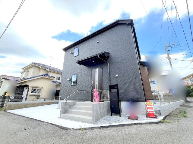 あきる野市草花　全3棟の外観