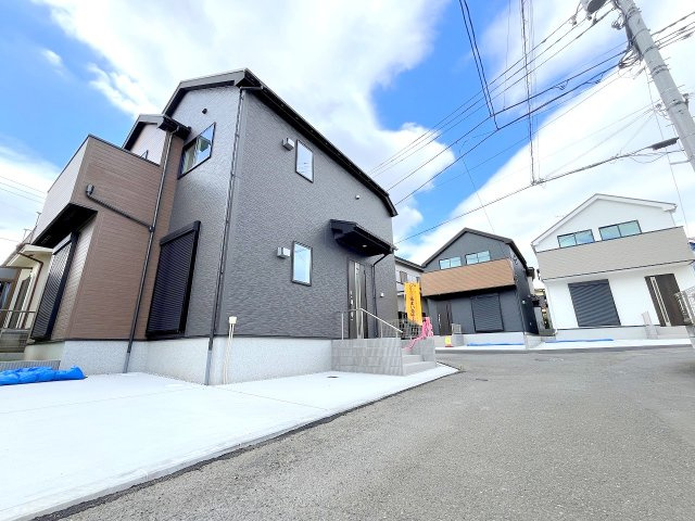 あきる野市草花　全3棟の前面道路含む現地写真