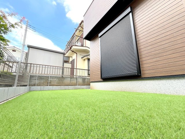 あきる野市草花　全3棟の庭