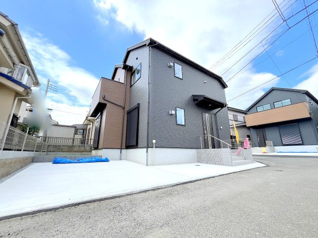 あきる野市草花　全3棟の外観