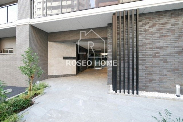 サンセール上本町のエントランス