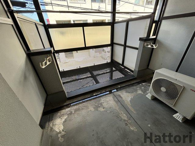 ペンギンメディアボックスのバルコニー