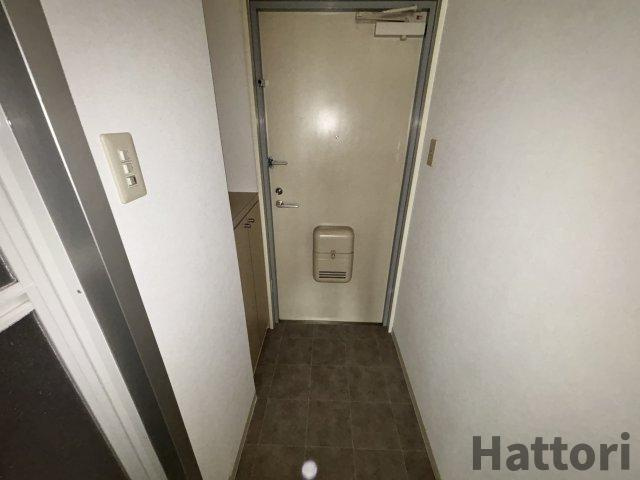 ペンギンメディアボックスの玄関