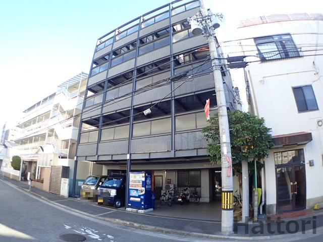 ペンギンメディアボックスの外観