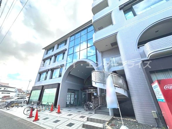 K＆Cプラザの外観