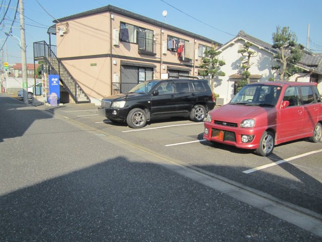 篠田長太郎邸駐車場