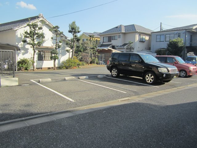 篠田長太郎邸駐車場の駐車場