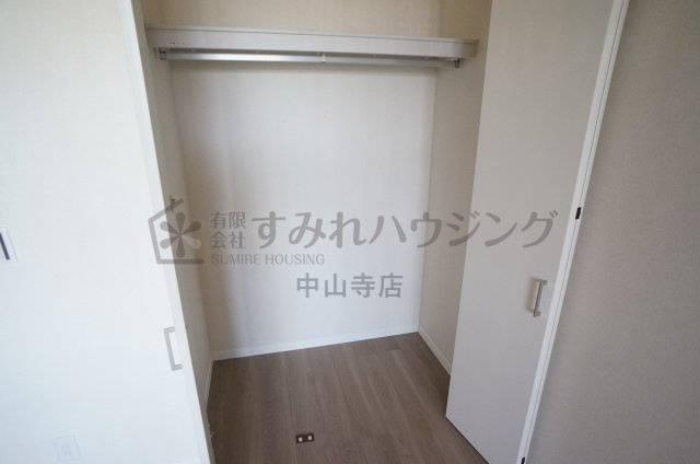 Espoir 宝塚・川面の収納