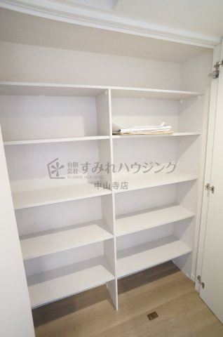 Espoir 宝塚・川面の収納