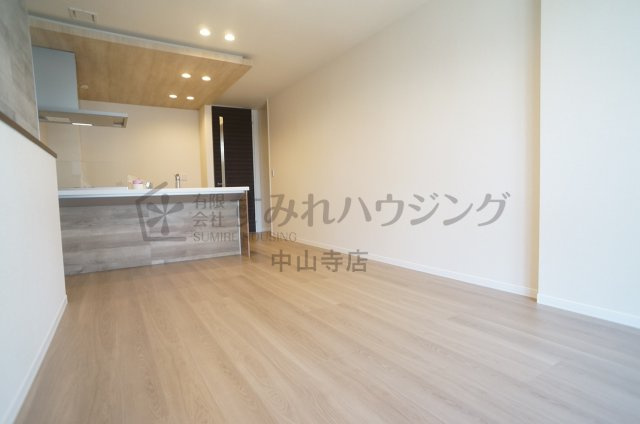 Espoir 宝塚・川面の居間・リビング