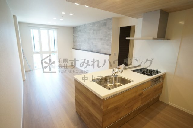 Espoir 宝塚・川面のキッチン