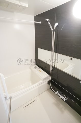 Espoir 宝塚・川面の浴室