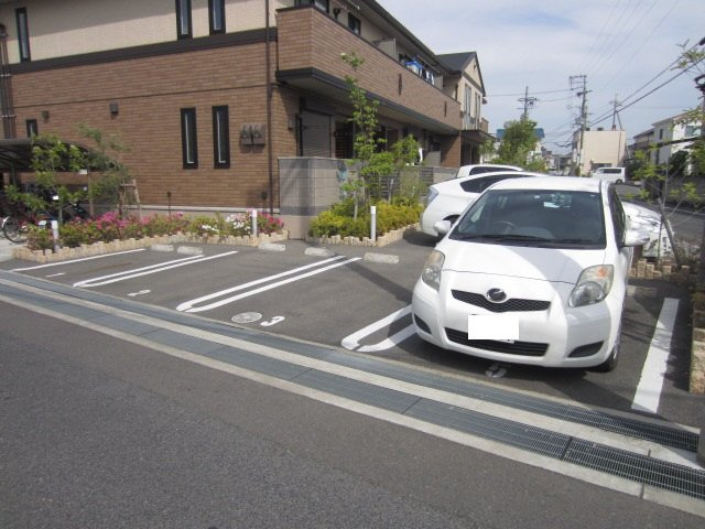 【駐車場】