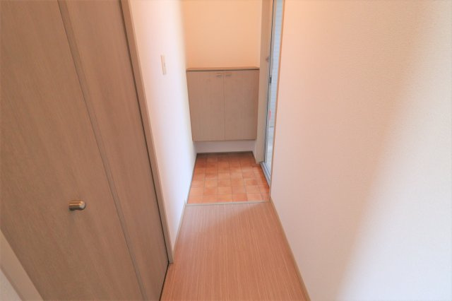 サニーフラット.Nの玄関|反転タイプ