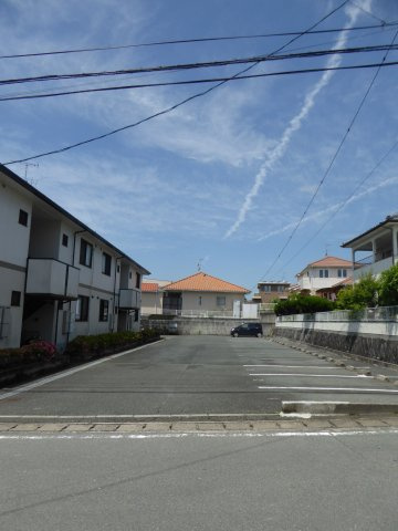 サニーフラット.Nの駐車場