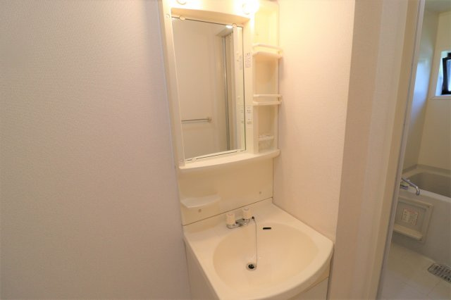 サニーフラット.Nの洗面所|反転タイプ