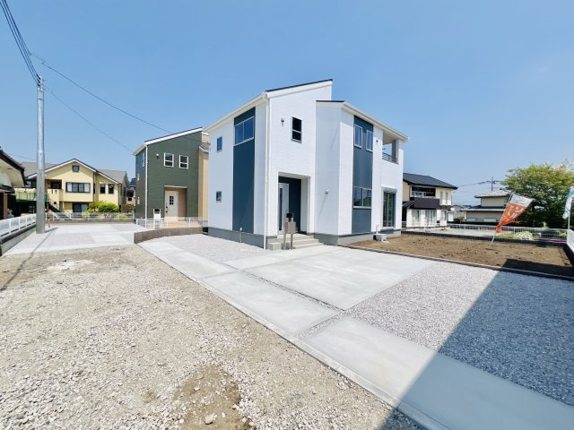 吉岡大久保の前面道路含む現地写真|駐車スペース2台可◎