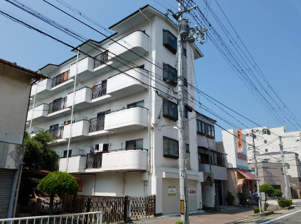 ホワイトスワン明石の外観