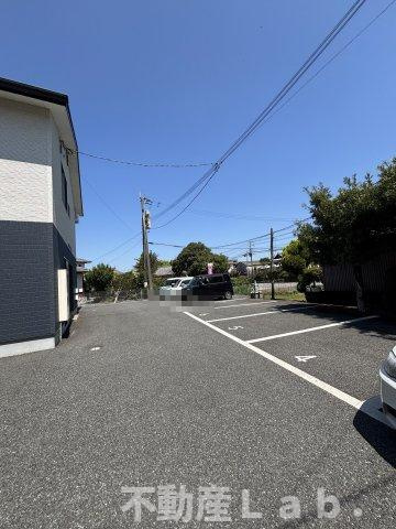 モアハピネス松山の駐車場