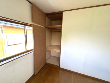 滑川町羽尾 中古戸建の洋室|２階 洋室（５.２５帖）収納