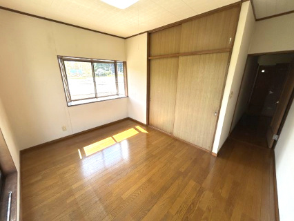 滑川町羽尾 中古戸建の収納|２階 洋室（６.５帖）収納