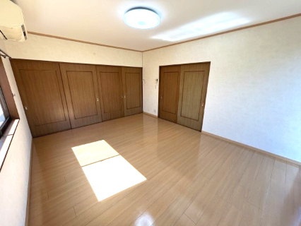 滑川町羽尾 中古戸建の洋室|２階 洋室（８帖）