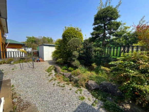 滑川町羽尾 中古戸建の庭
