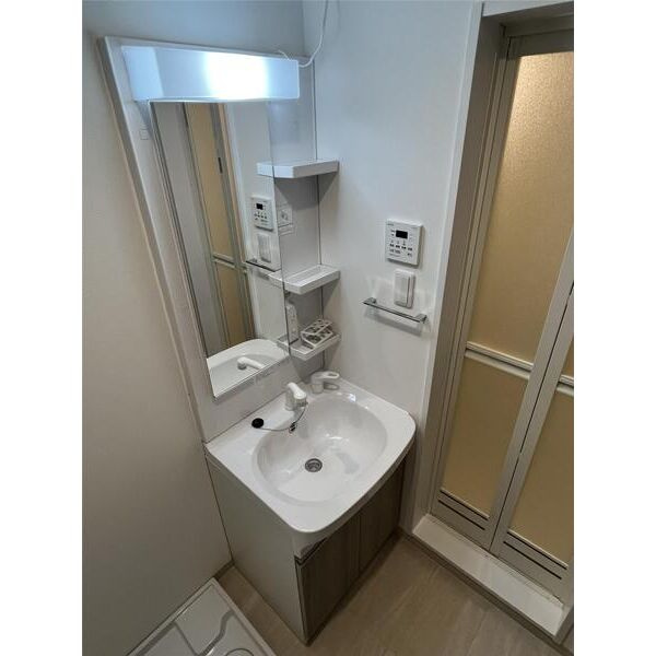 GRANDIR姫路京口の洗面所