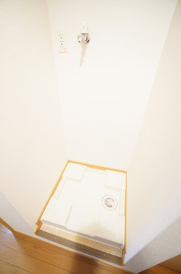 【洗面所】 | クラール・シーズンⅡ | ※同物件・反転タイプの写真です。