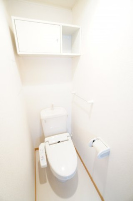 【トイレ】 | クラール・シーズンⅡ | ※同物件・反転タイプの写真です。