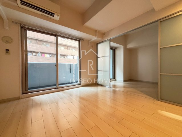 トレヴァンス梅田の居間・リビング|同マンション別部屋：参考写真