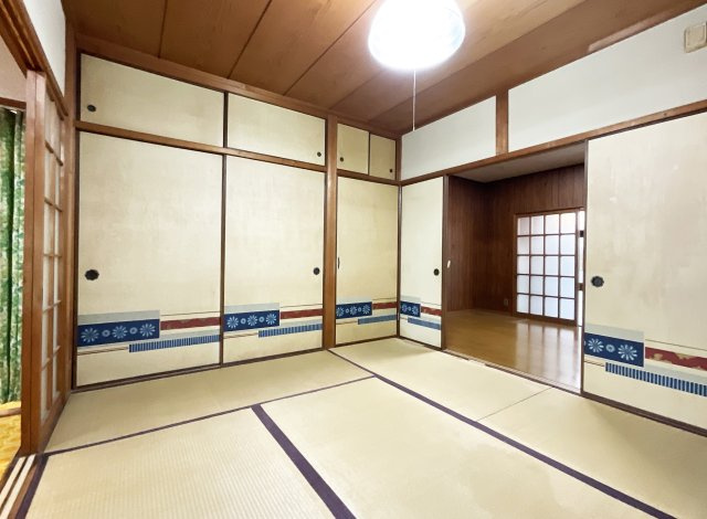 【和室】 | 上京区御前通下立売上る三丁目東入三助町　中古戸建 | 【和室6帖】DKスペースとこちらの和室を《LDK》にリフォームする事もご相談下さい。