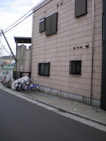 フラッツ森田のその他共用部分|自転車・バイク置場