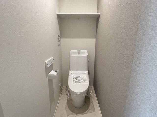 上中町中原建売①のトイレ