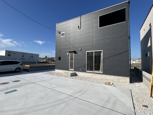 上中町中原建売①の駐車場