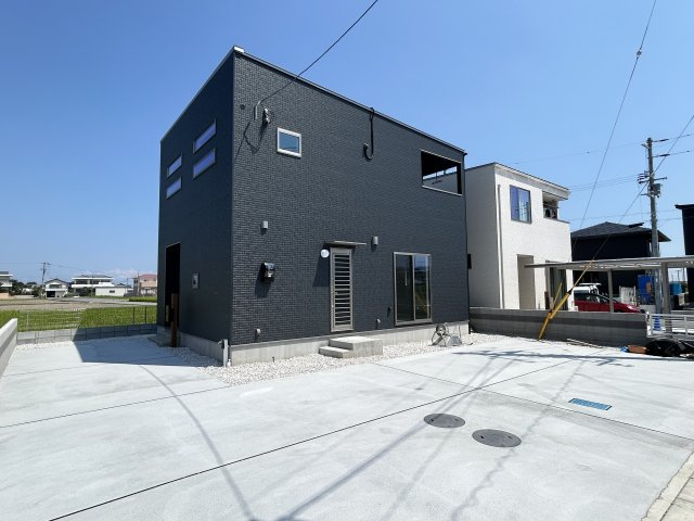 上中町中原建売①の外観