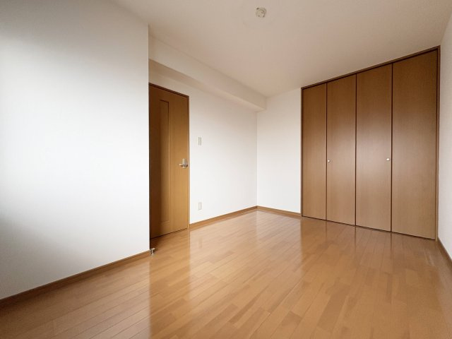 【寝室】 | 鯉田マンション