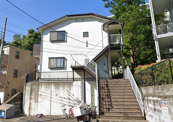 エピナール・ムツミの外観|自然豊かな住環境♪
自転車・バイク駐輪無料♪