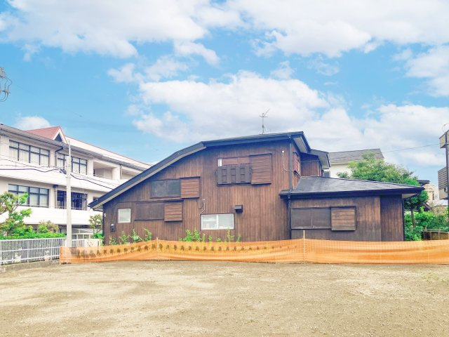 宅地分譲［藤沢市片瀬海岸２丁目］の前面道路含む現地写真