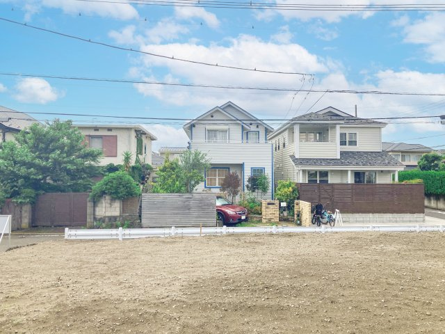 宅地分譲［藤沢市片瀬海岸２丁目］の前面道路含む現地写真