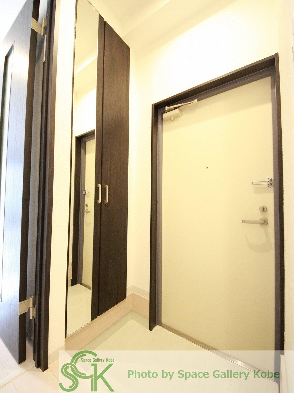 SORATOUMI海岸通の玄関|※お部屋により仕様が異なる可能性があります。
