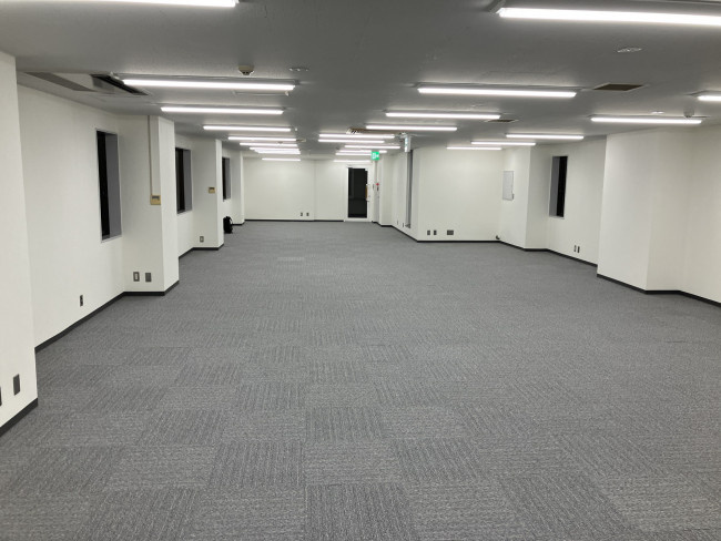 クレール麹町の洋室