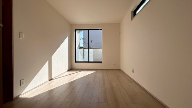 沼津市東熊堂　新築戸建　全２棟　２号棟の洋室|現地写真