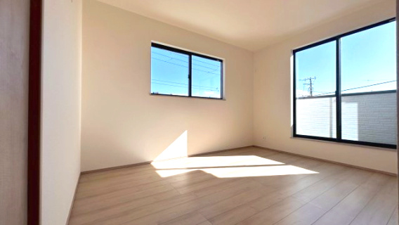 沼津市東熊堂　新築戸建　全２棟　２号棟の洋室|現地写真