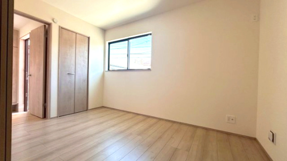 沼津市東熊堂　新築戸建　全２棟　２号棟の洋室|現地写真